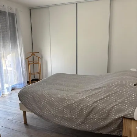 Apartment Rez De Grand T2